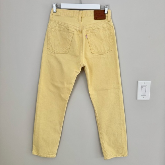 🌼 Levi’s 501 Cropped Jean in Botanical Yellow size 26 - Picture 10 of 16